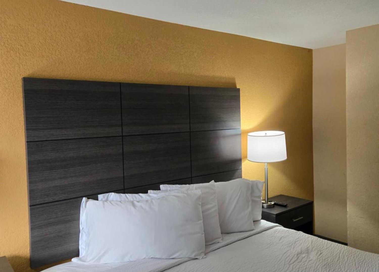 Days By Wyndham Northlake 2*