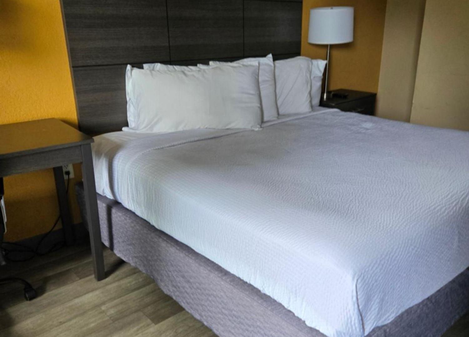 Days By Wyndham Northlake Charlotte