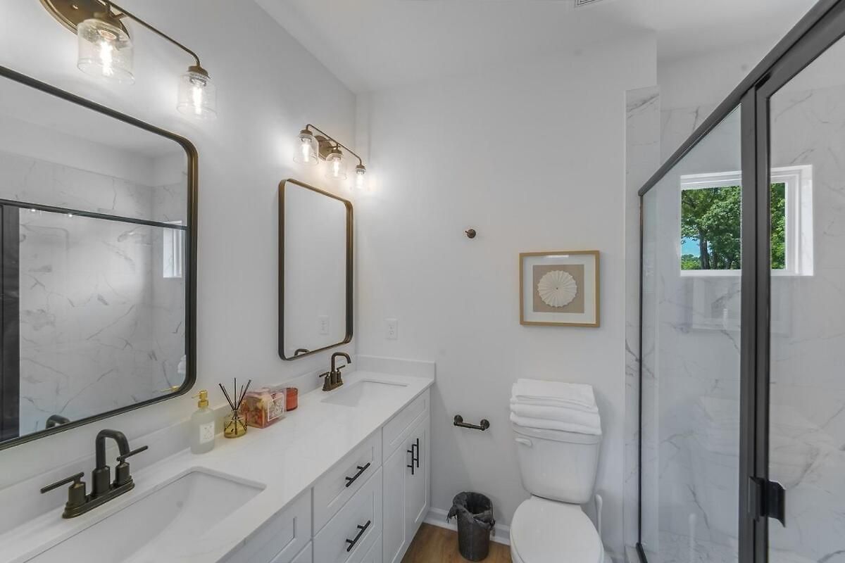 Spacious New 3br Near Uptown - Private Baths - Peaceful * Charlotte