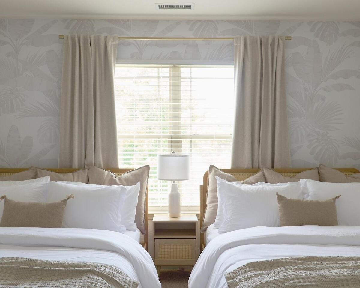 Palm House Luxury Retreat For Families And Corporate
