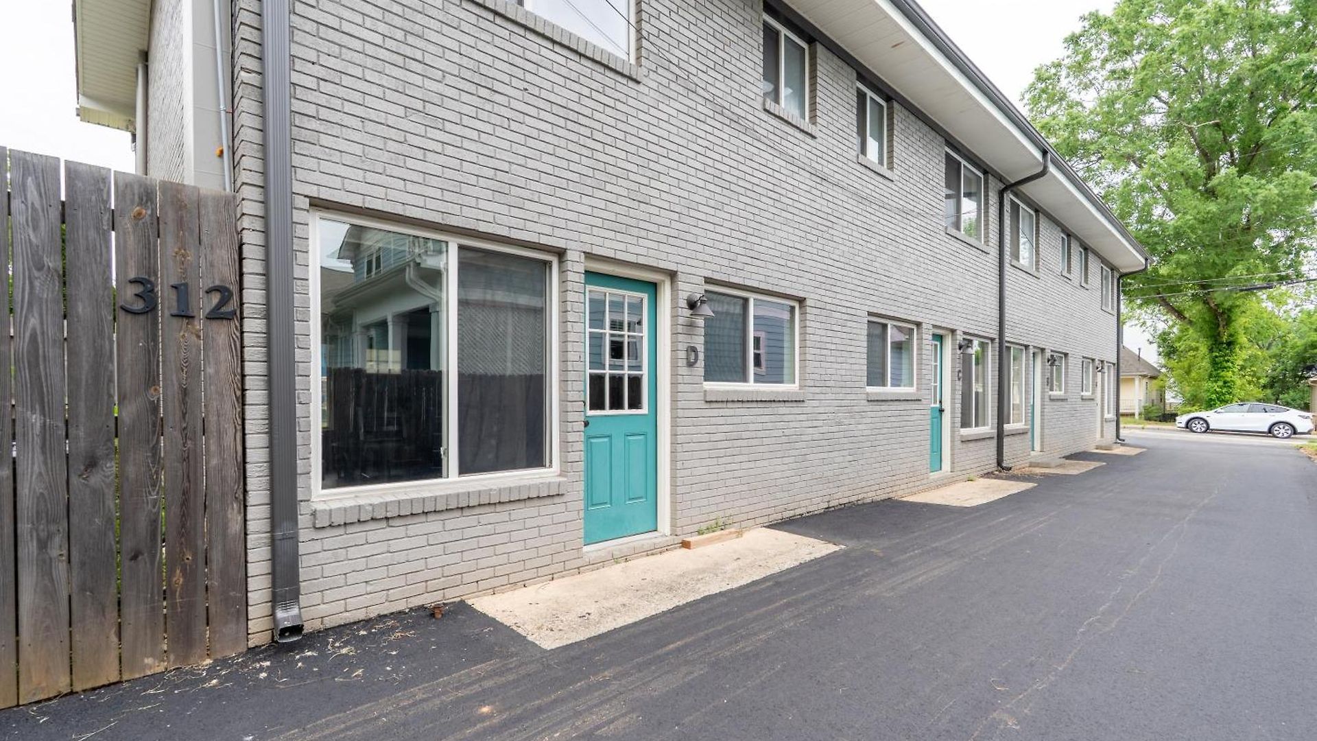 Apartment Modern 2br Big Feel | Pets+, Parking+ *