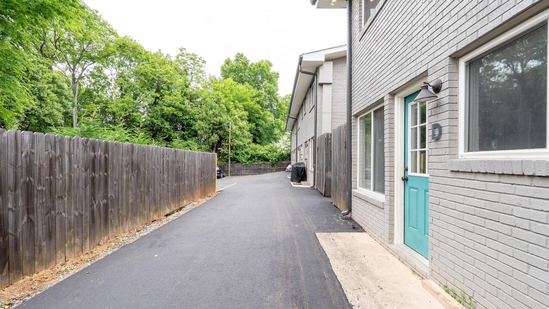 Modern 2br Big Feel | Pets+, Parking+ Apartment Charlotte