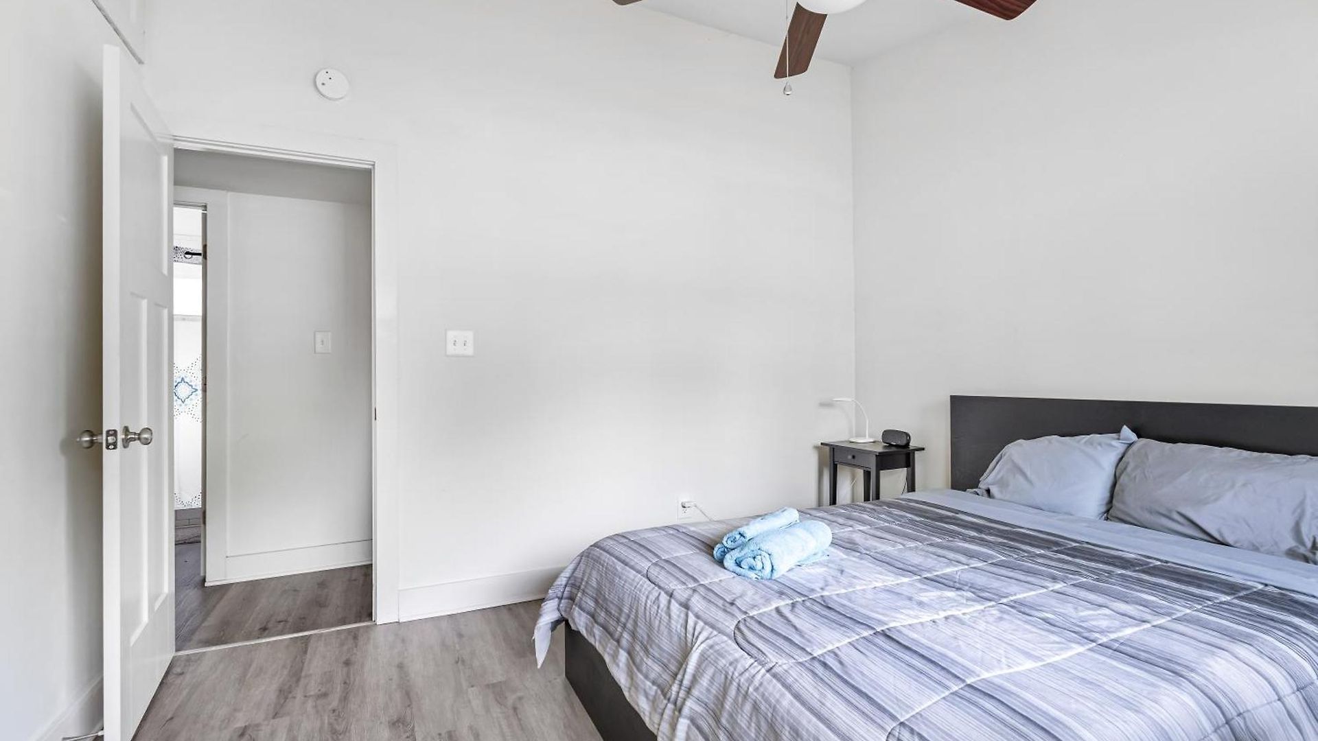 Apartment Modern 2br Big Feel | Pets+, Parking+