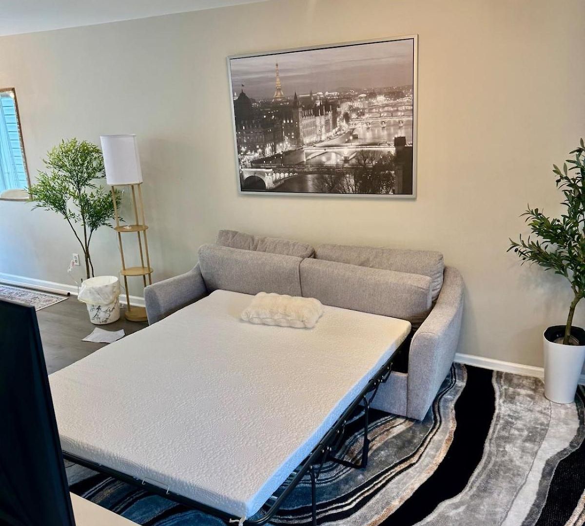 Modern Entire 2-bedroom House For 6 Guests At * Charlotte