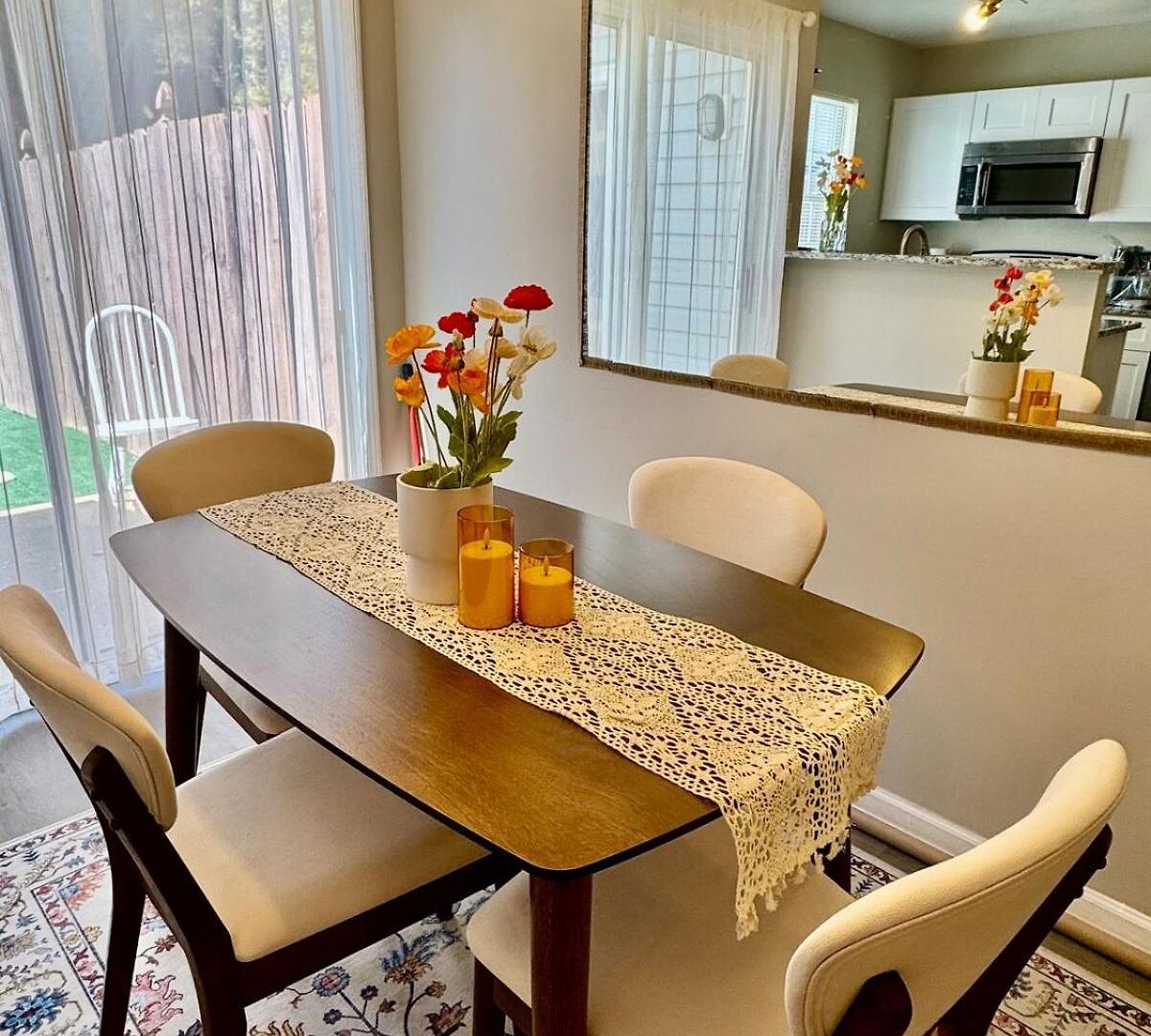 Modern Entire 2-bedroom House For 6 Guests At *
