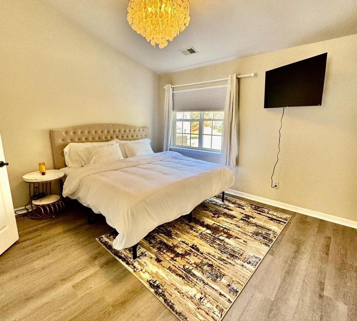Modern Entire 2-bedroom House For 6 Guests At Holiday home Charlotte