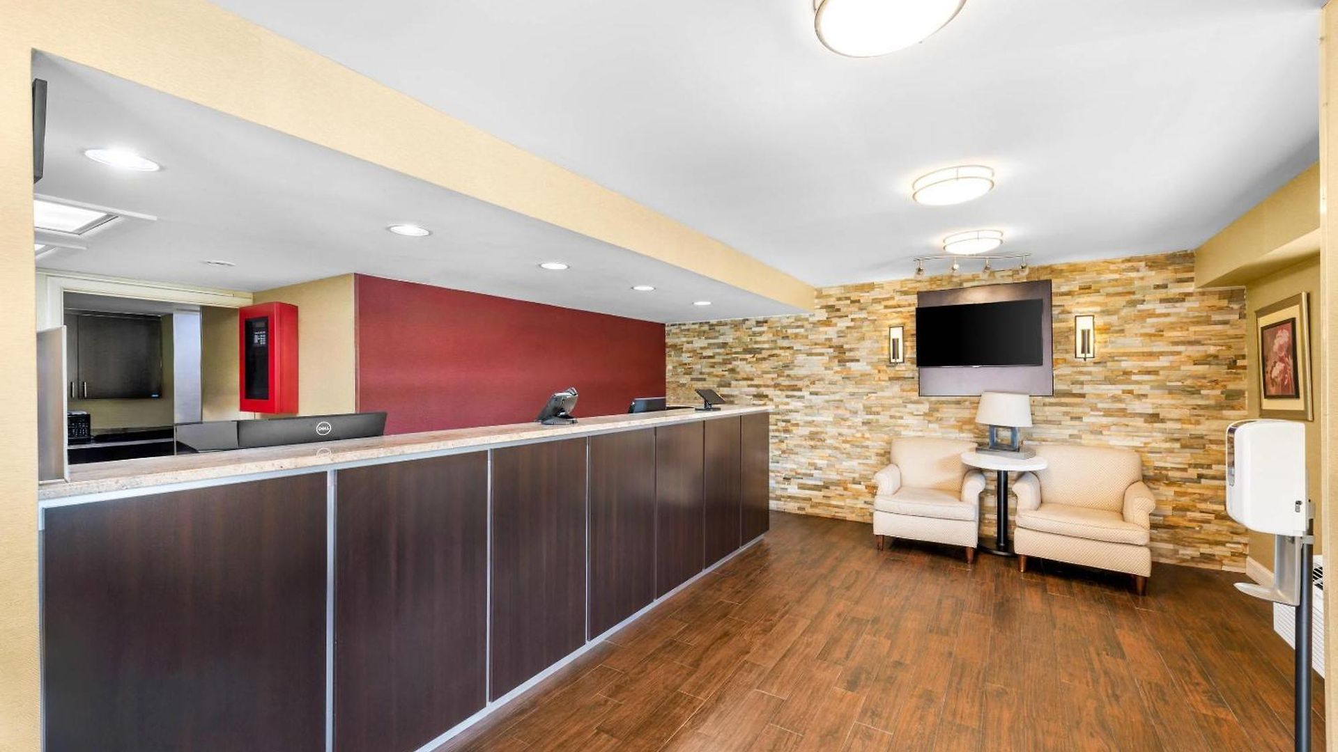 Lodge Econo Airport Charlotte
