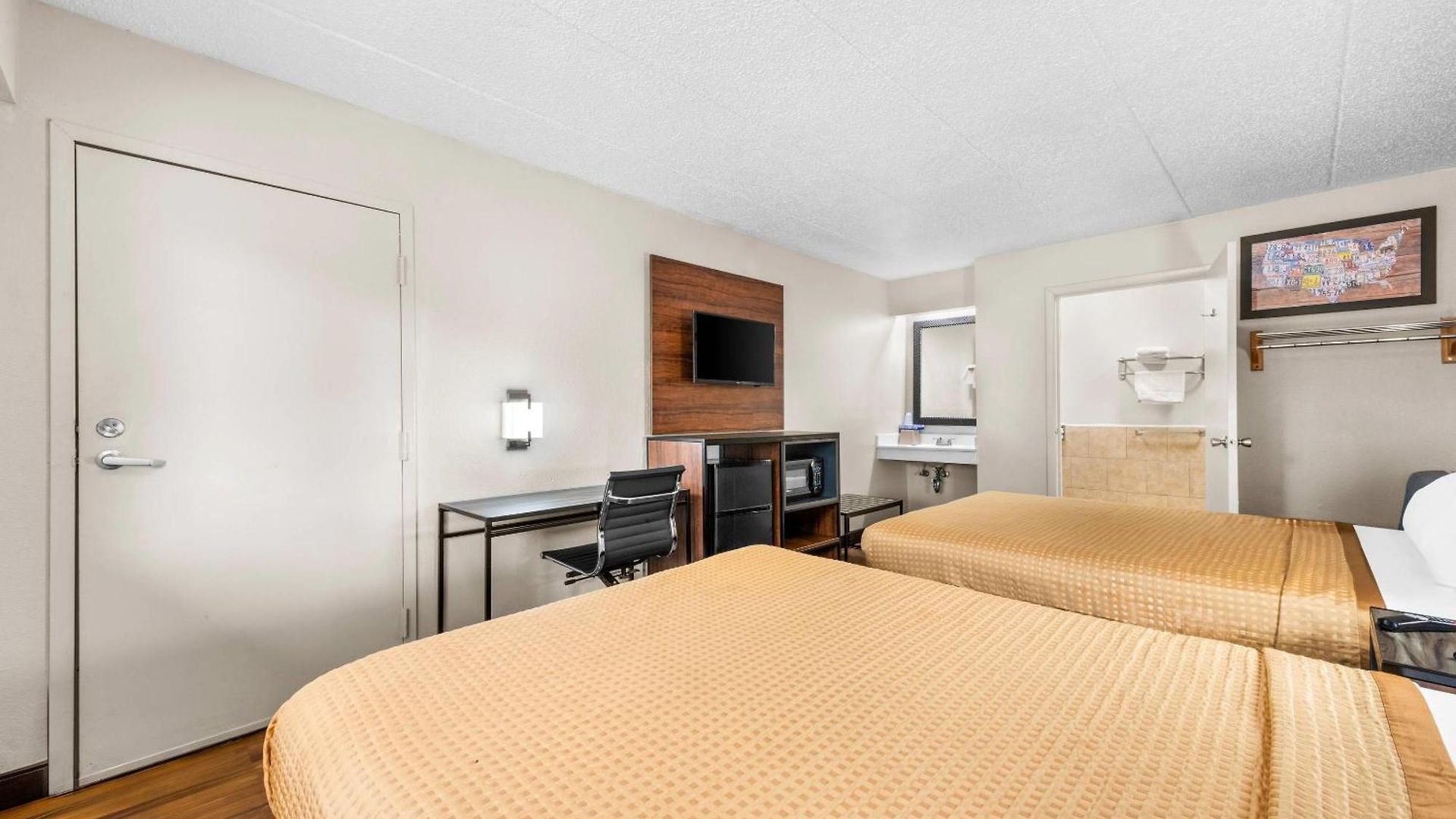 Lodge Econo Airport Charlotte