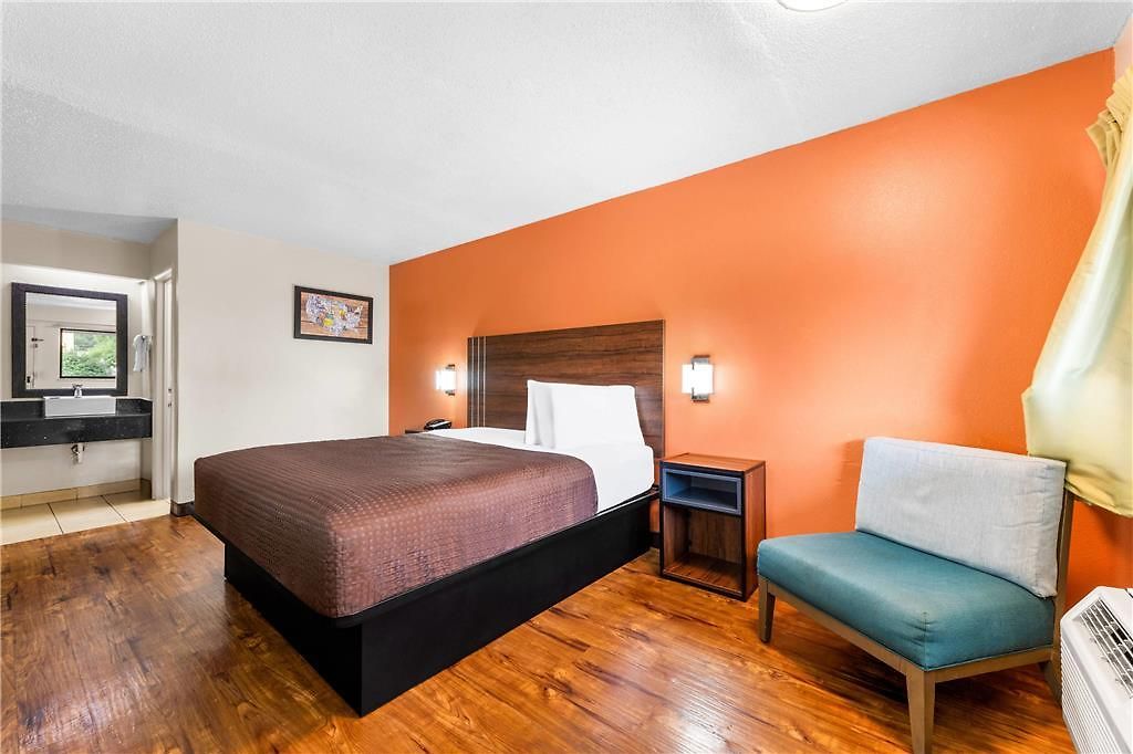 Hotel Econo Airport