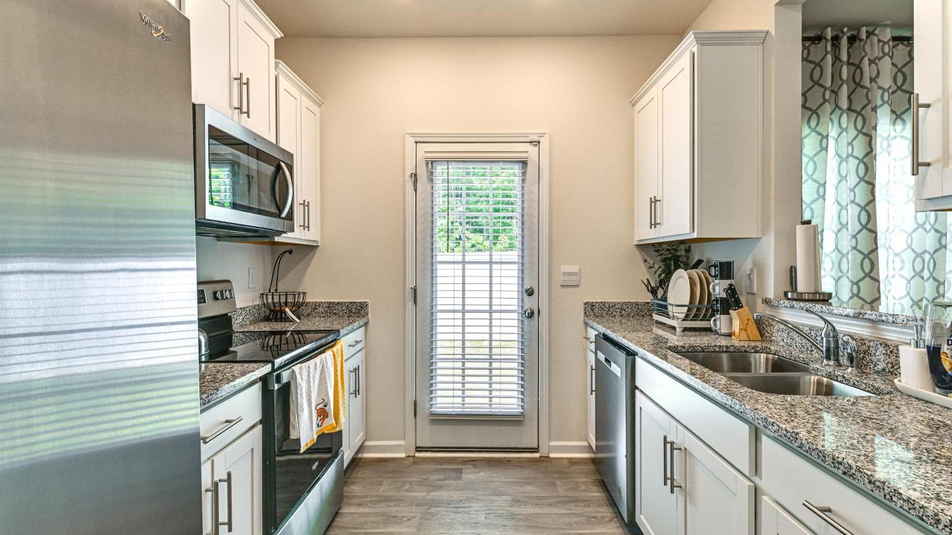 7 Mi To Uptown - Pet-friendly 2-story Townhome!