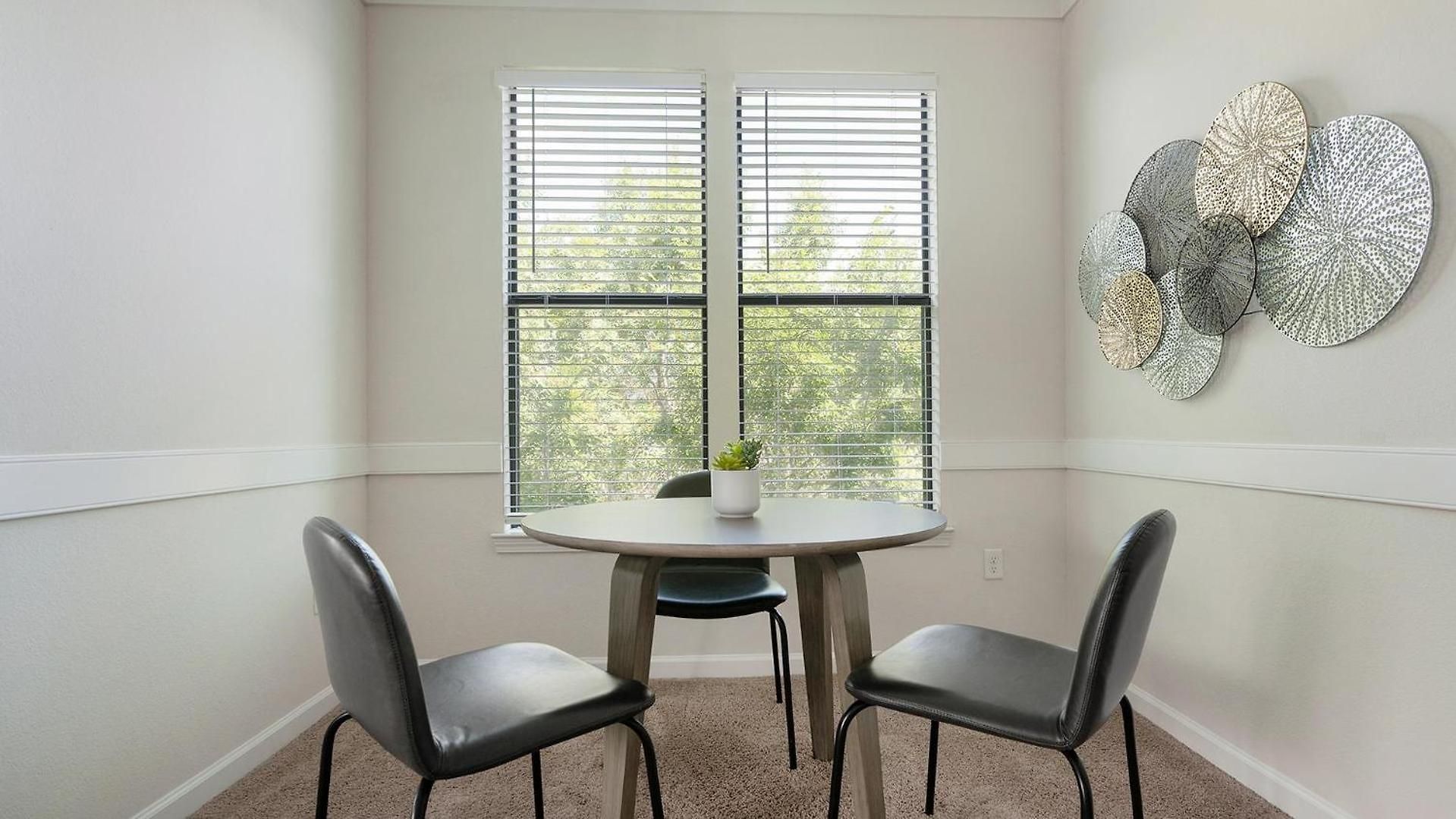 Landing - Celsius Apartment Charlotte