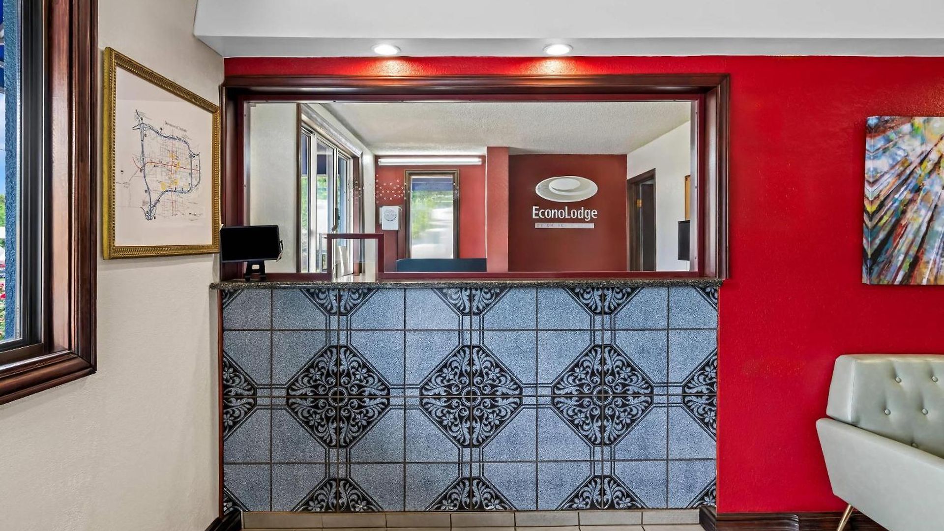 Econo Airport Area Lodge *