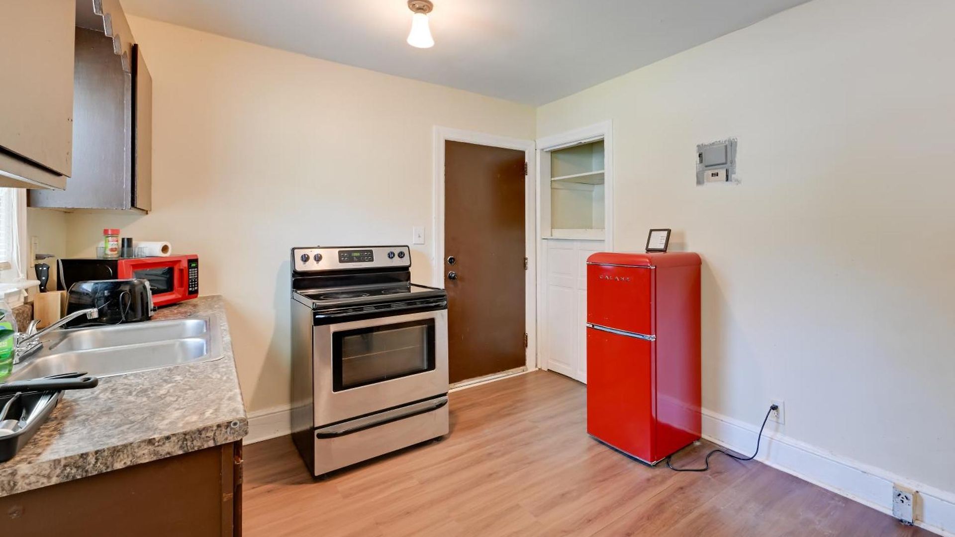 Holiday home 5 Mi To Uptown: Hideaway W/ Yard *
