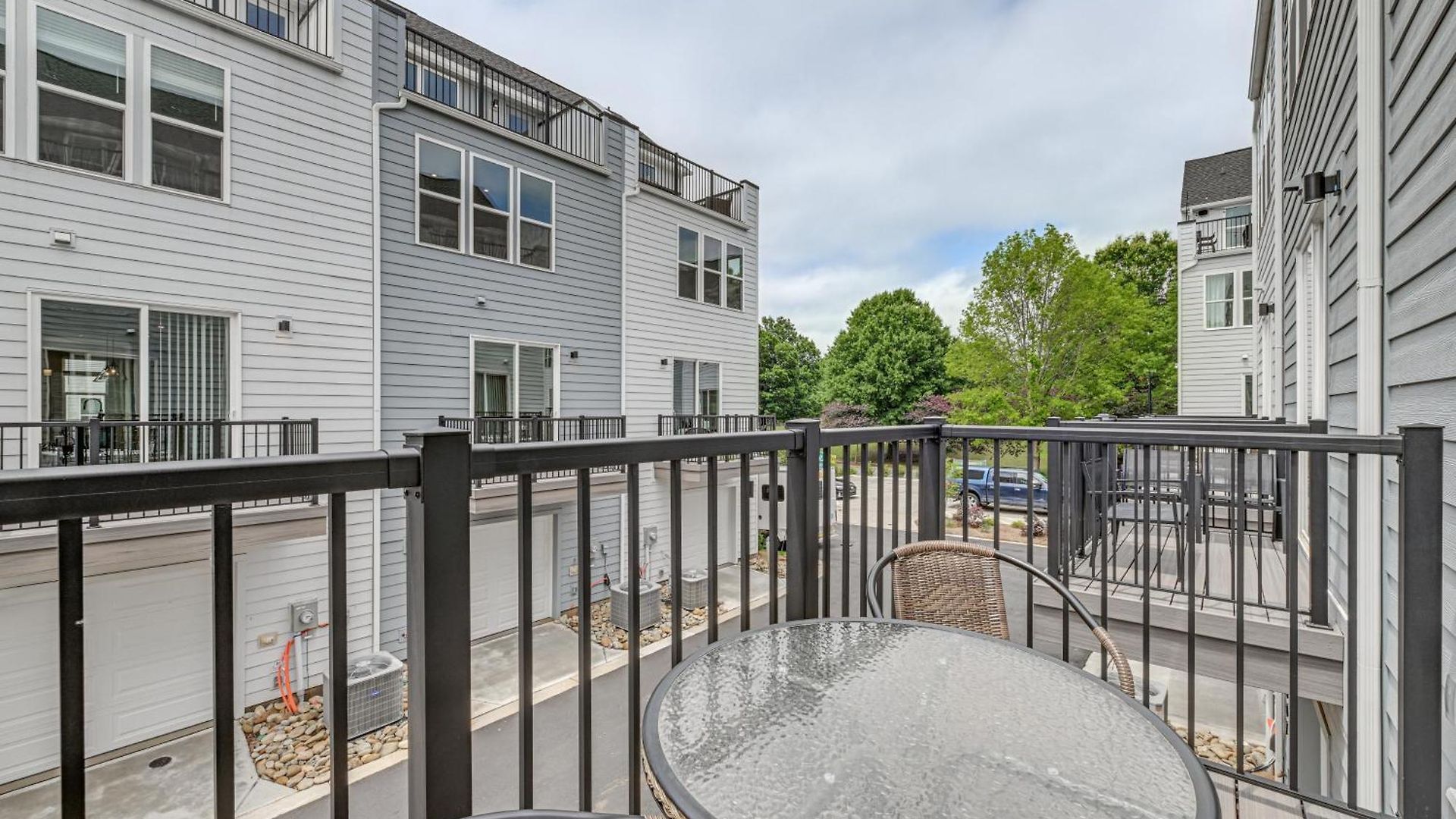 Walk To Music Factory: Townhome W/ Rooftop Deck! Holiday home *