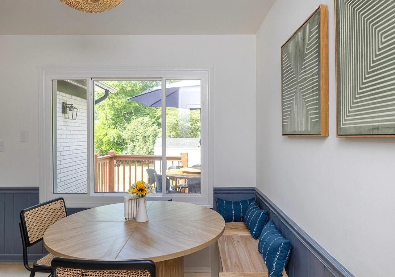 Newly Renovated-private Pool & Huge Deck