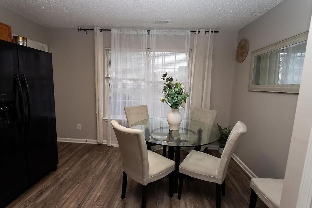 3 Bedroom House 10 Mins To Uptown Holiday home Charlotte