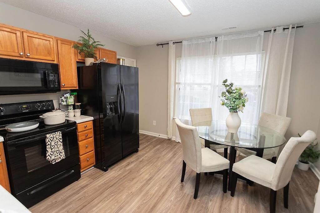 Holiday home 3 Bedroom House 10 Mins To Uptown