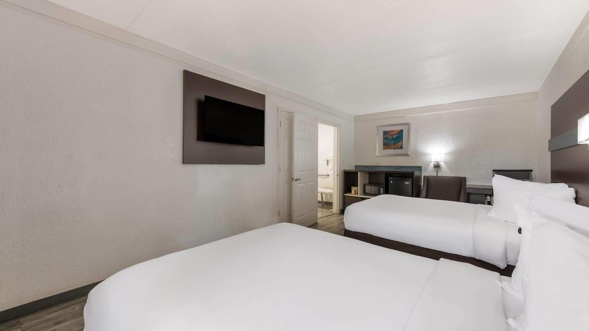 Quality & Airport Hotel