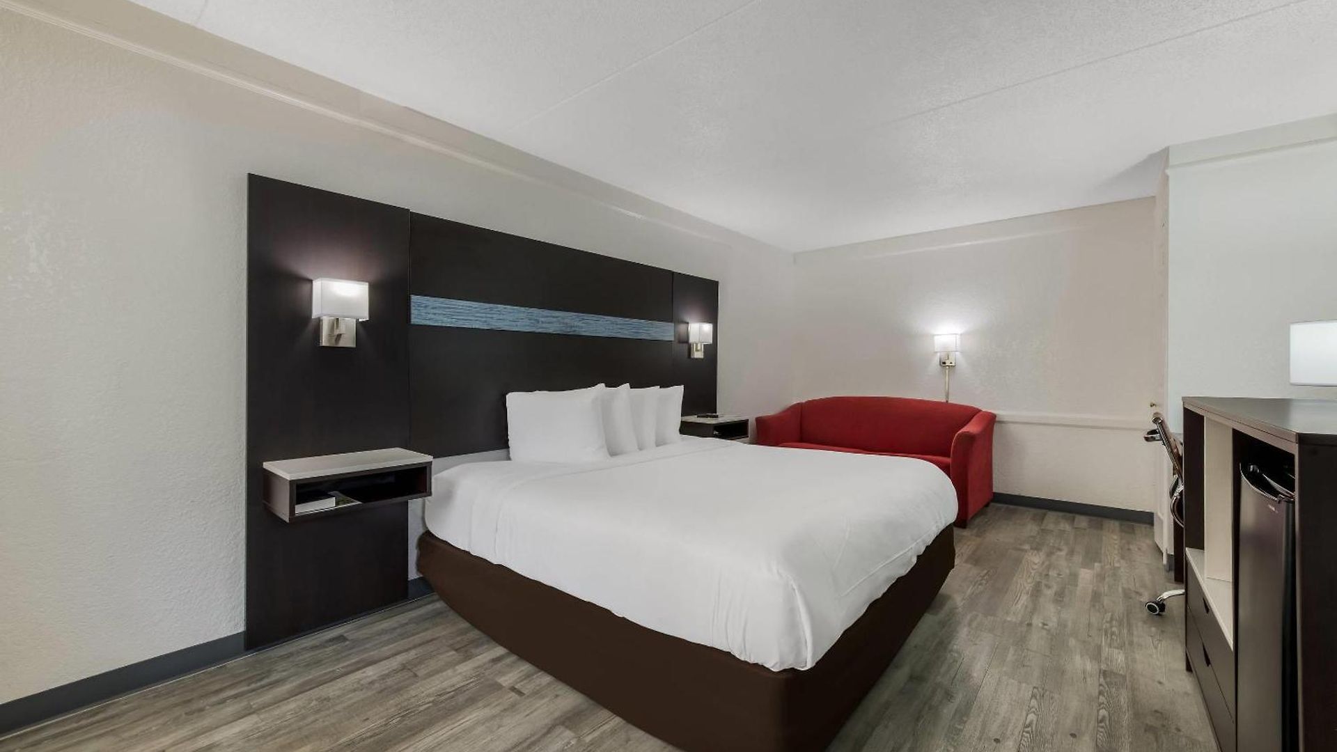 Quality & Airport Hotel