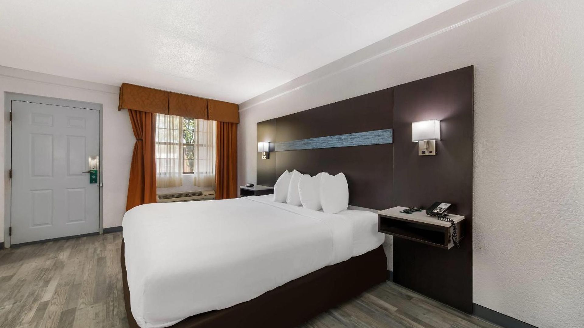 Quality & Airport Hotel Charlotte