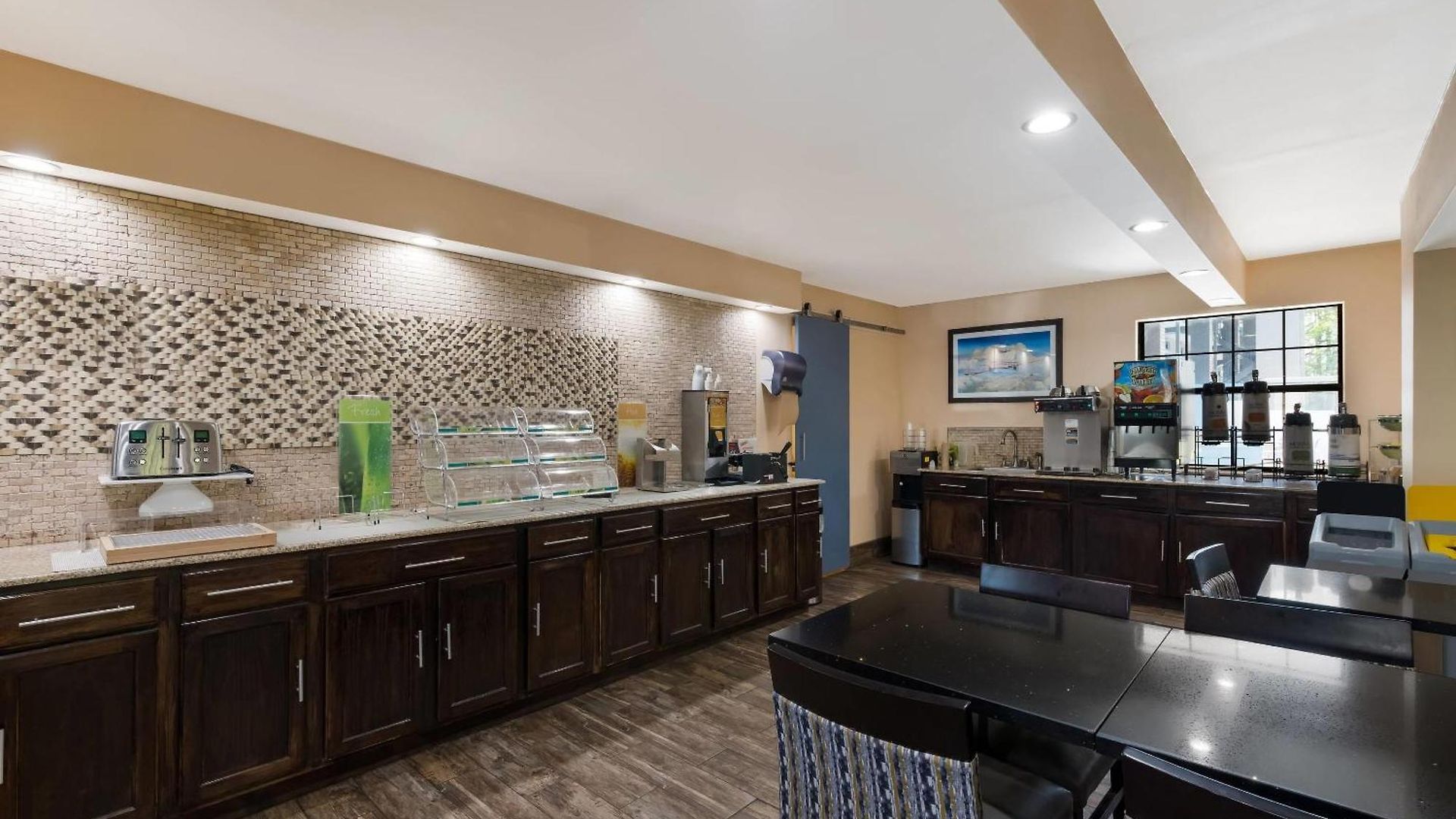 Quality & Airport Hotel Charlotte