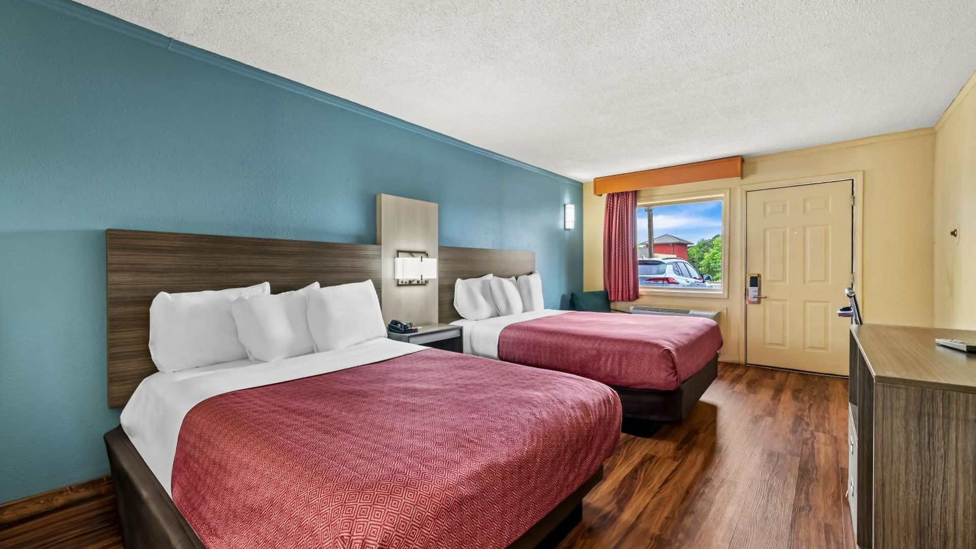 Econo Airport Area Lodge
