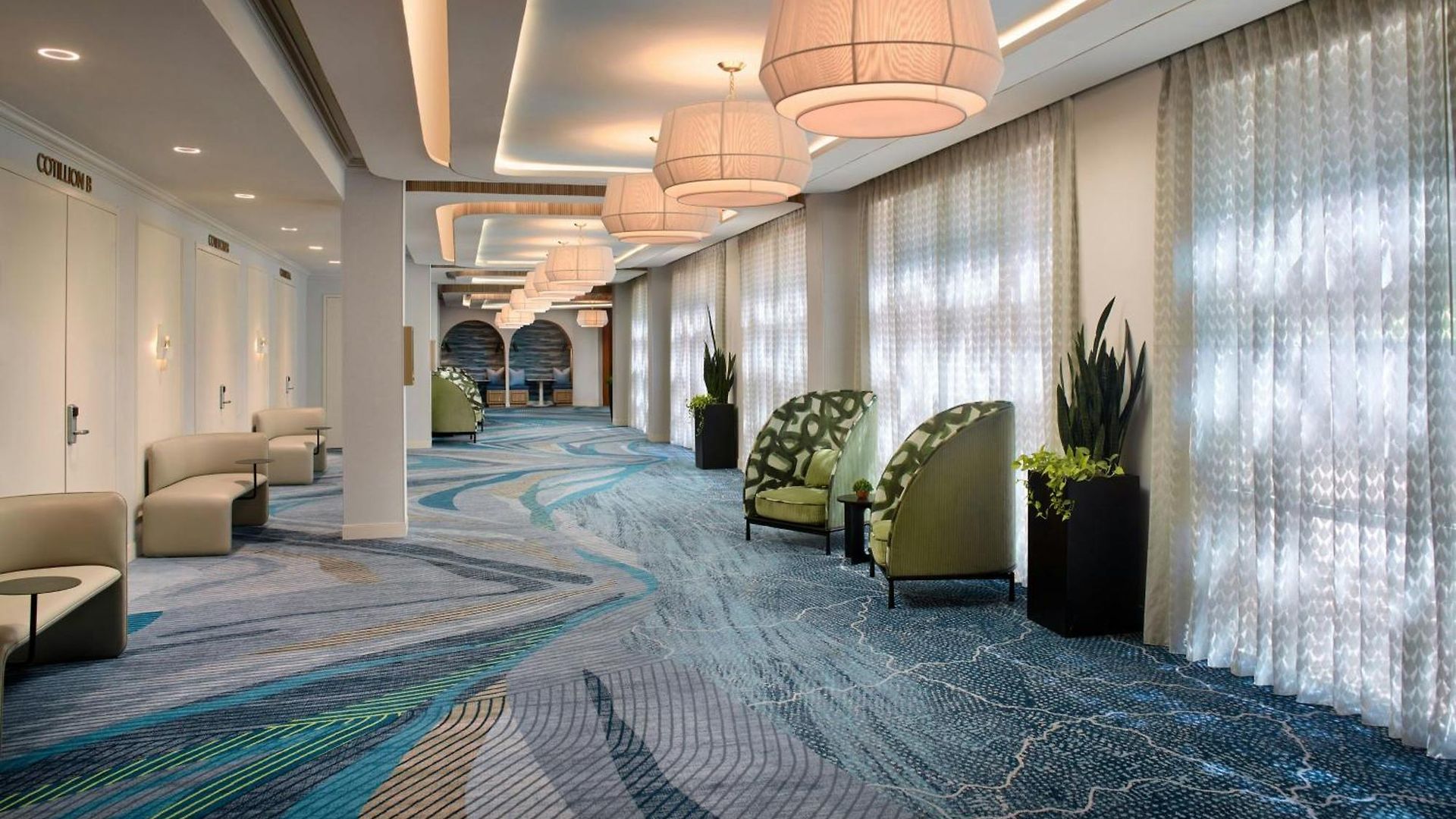 Renaissance Southpark Hotel