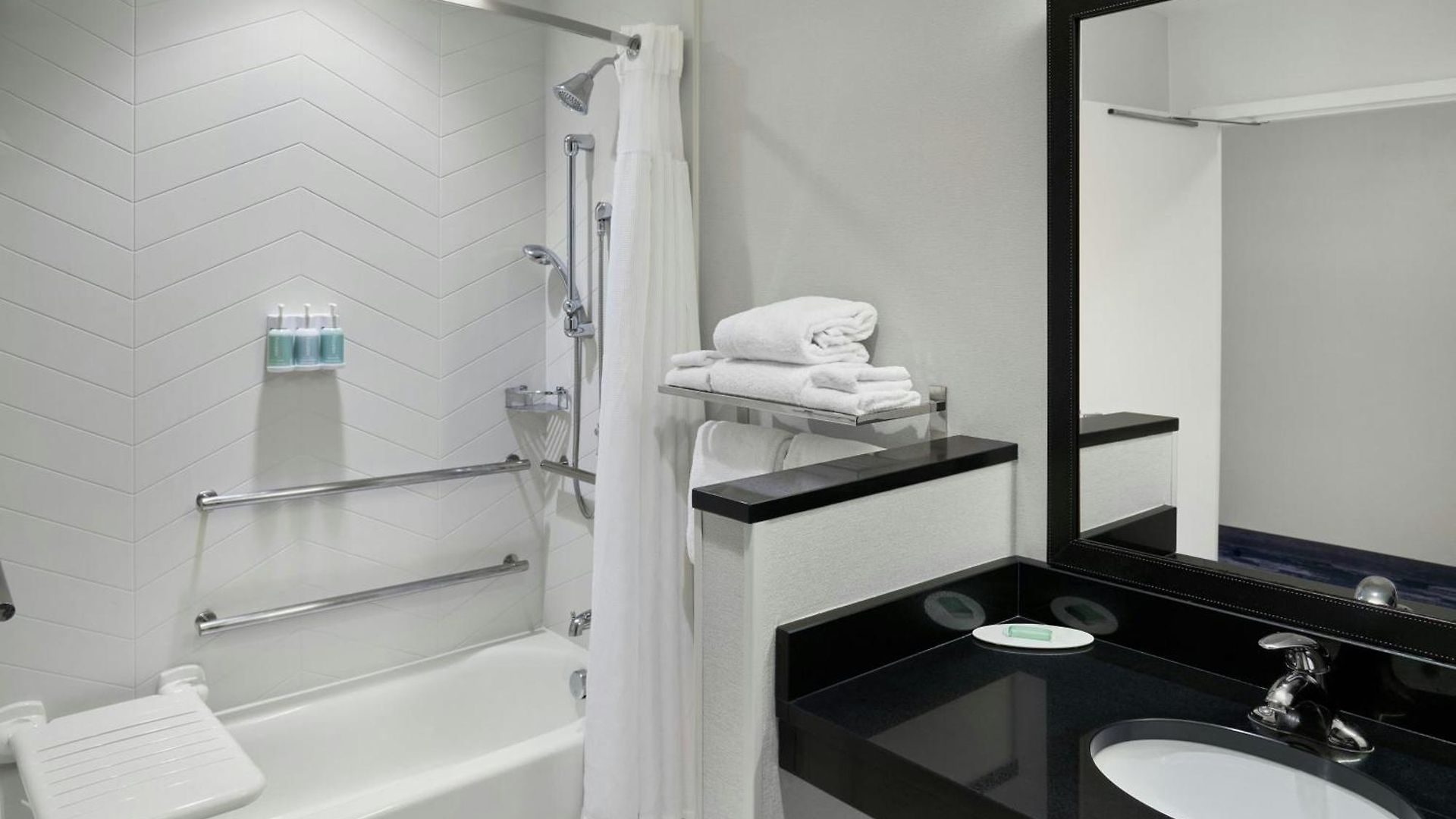 Fairfield & By Marriott Airport 3* Charlotte