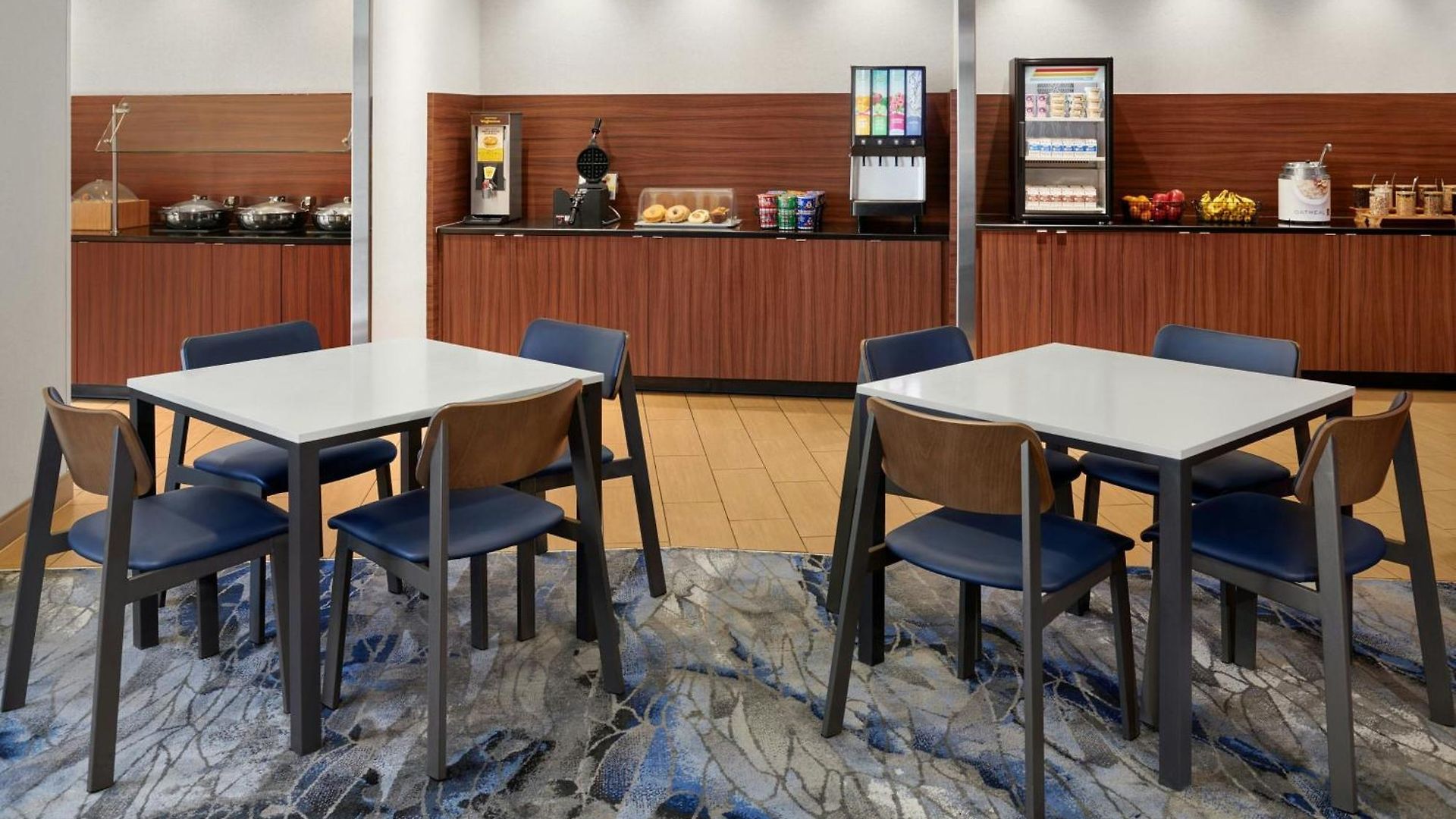 Fairfield & By Marriott Airport Hotel 3*