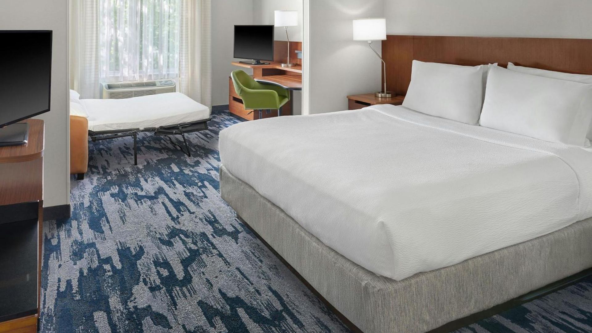 Fairfield & By Marriott Airport 3*
