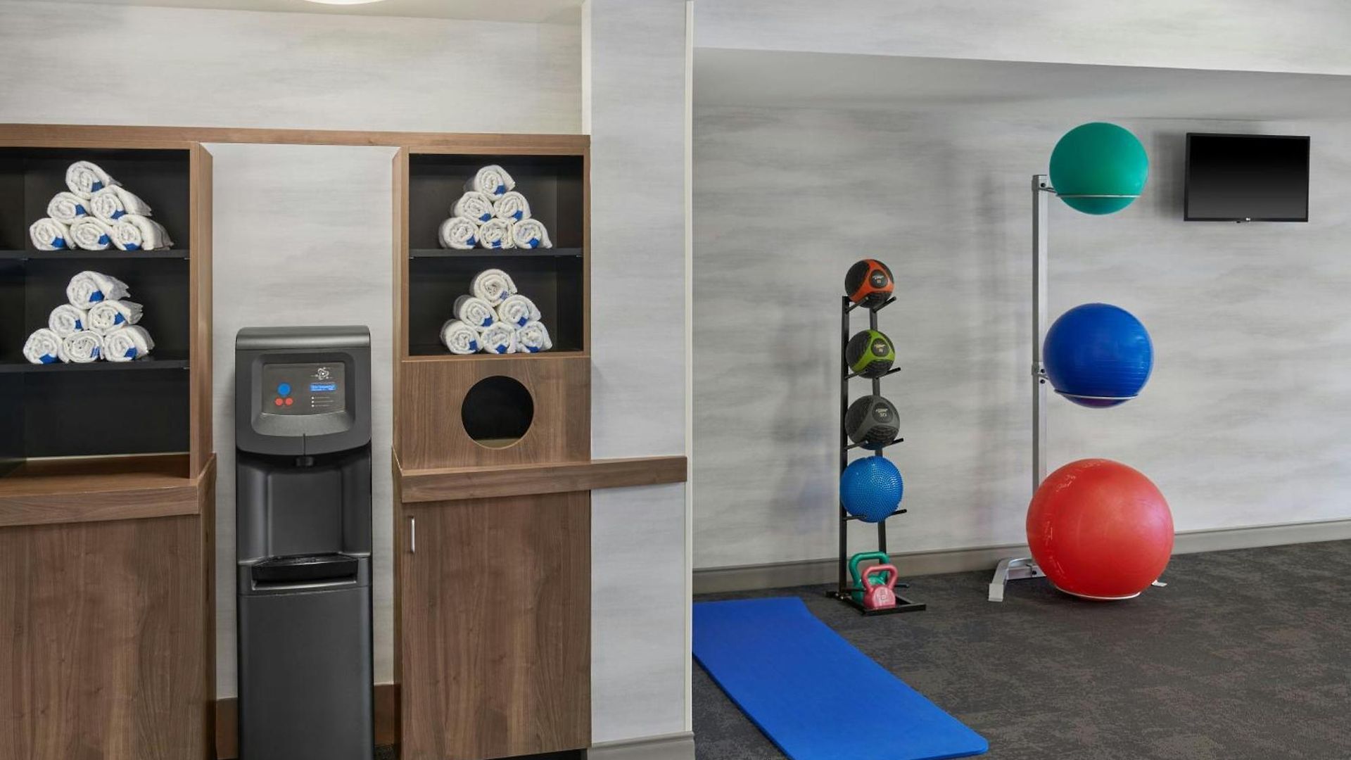 By Marriott Airport 3* Charlotte