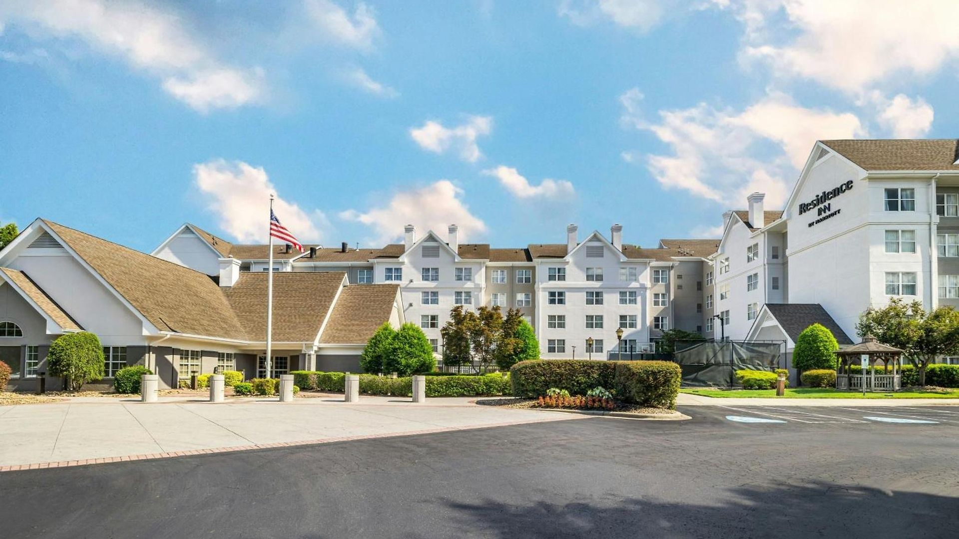 By Marriott Piper Glen Hotel Charlotte