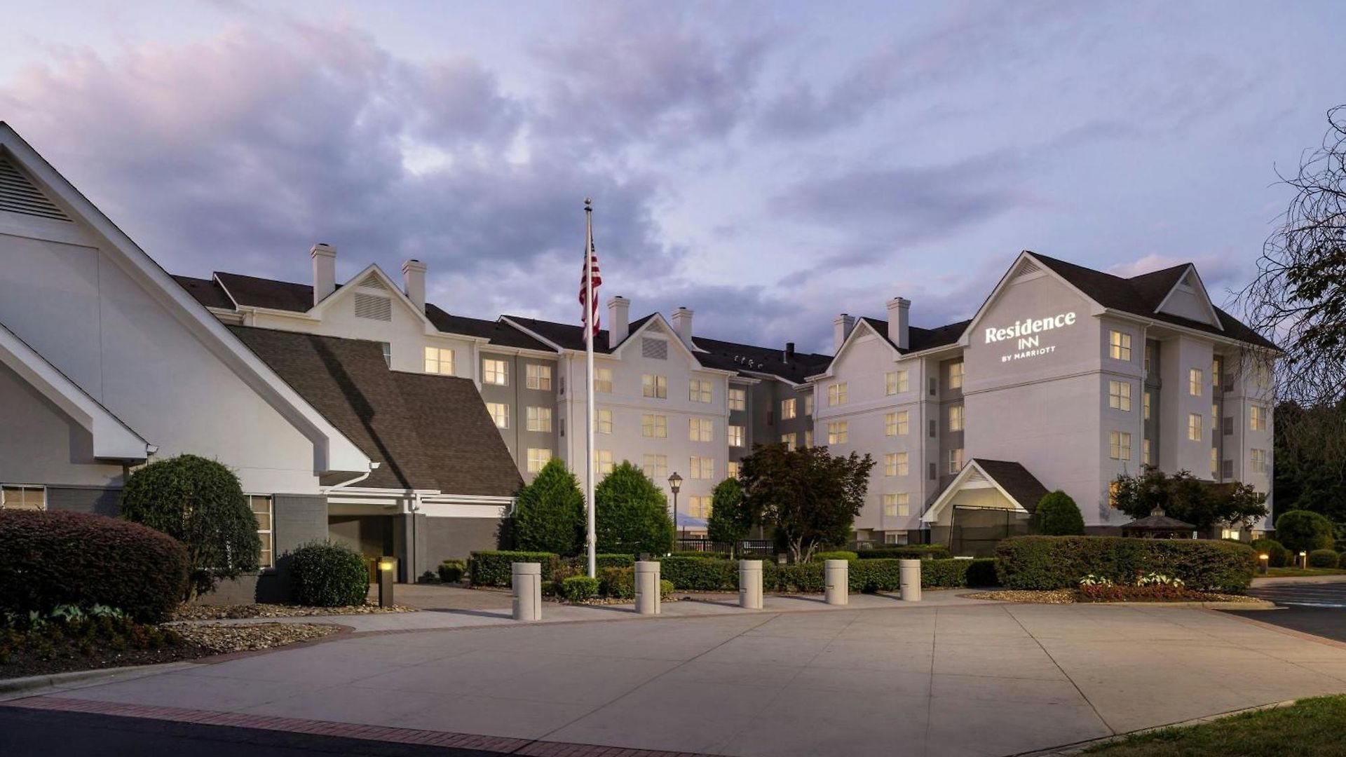 By Marriott Piper Glen