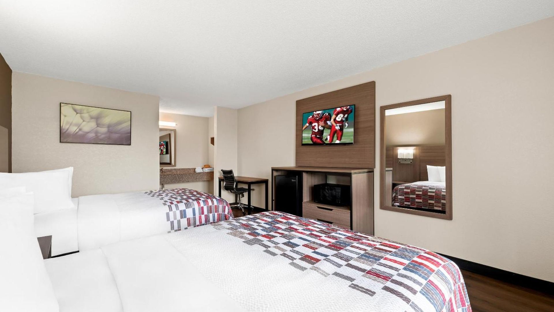 Motel Red Roof - Airport 2*