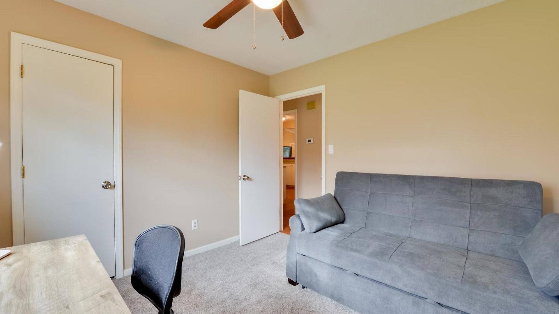 Cozy W/ Fenced Yard < 1 Mi Downtown Matthews! Charlotte