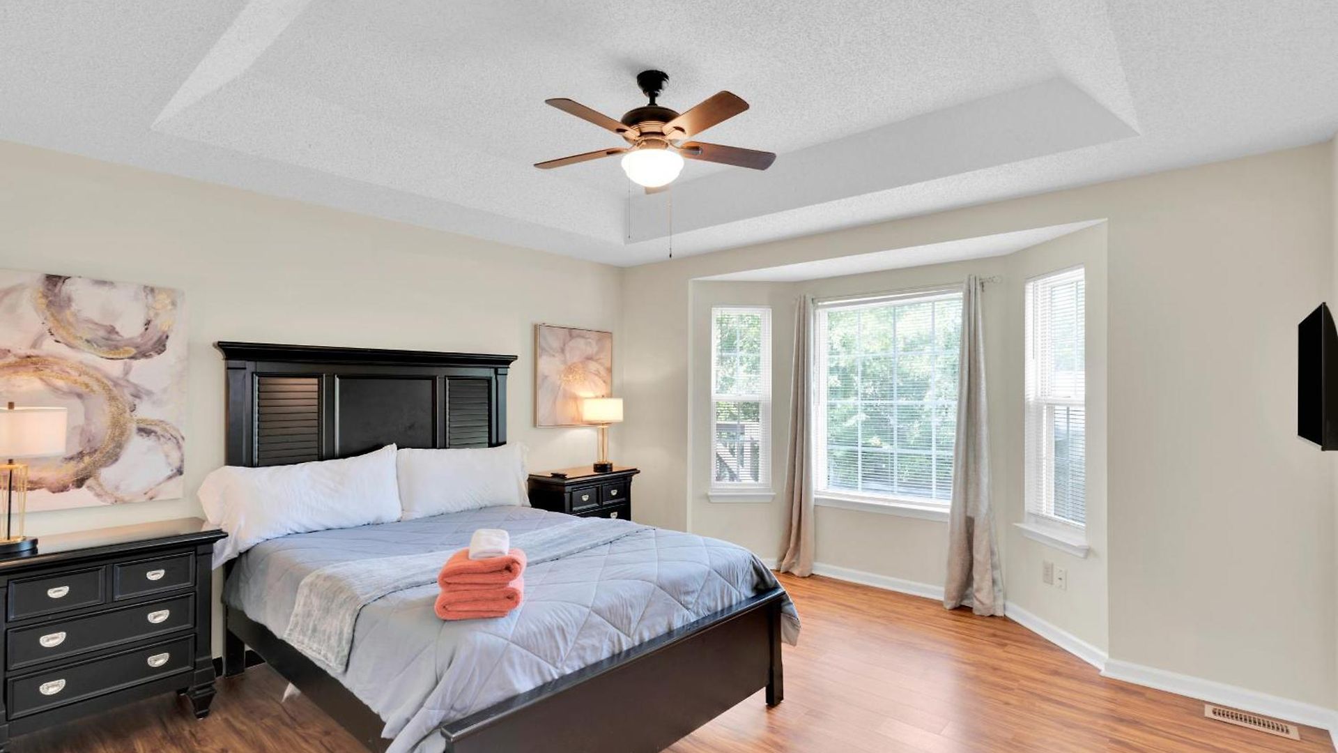 Pet-friendly 3br - Near Hospitals - Bbq - Deck Holiday home Charlotte