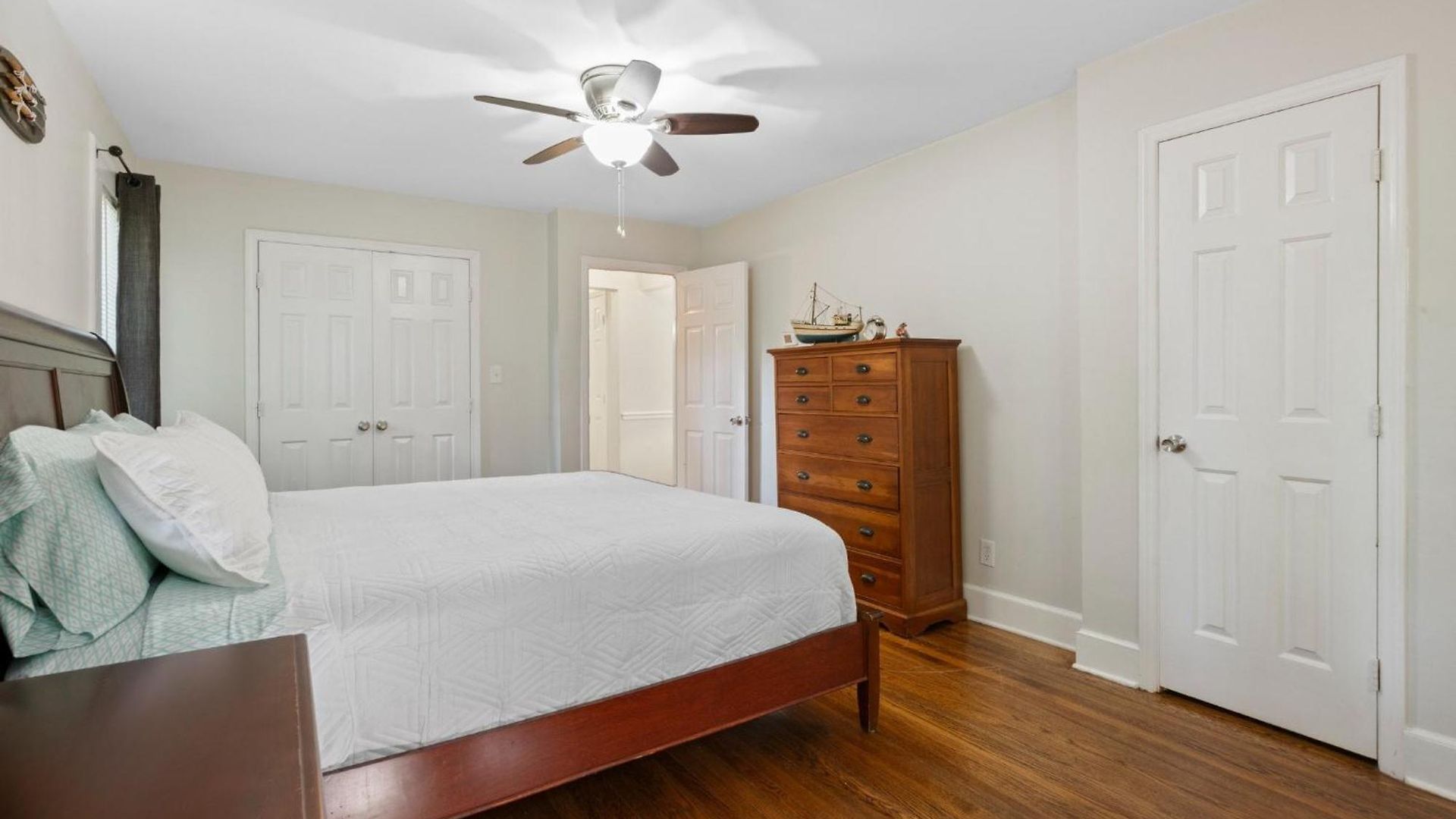 Walking Distance To Restaurants Bars And Breweries Holiday home Charlotte