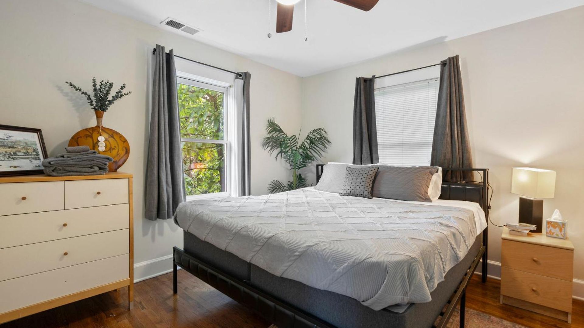 Walking Distance To Restaurants Bars And Breweries Holiday home Charlotte