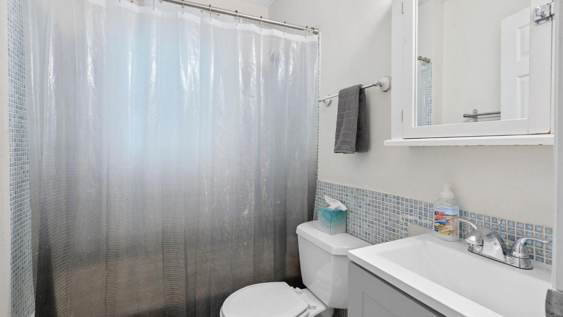 Walking Distance To Restaurants Bars And Breweries Holiday home