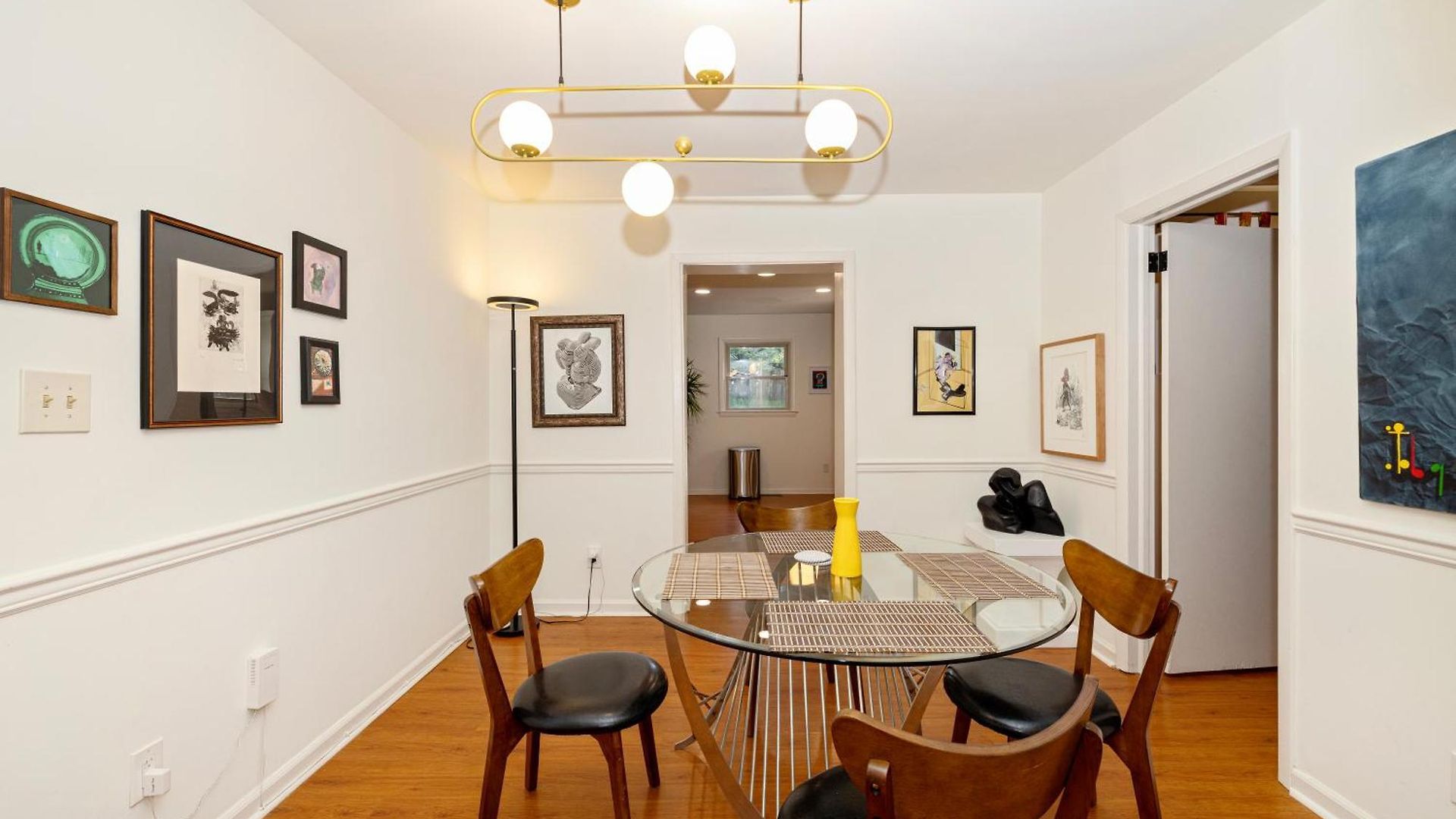 Trendy Bohemian Bungalow, Close To Uptown, Plaza & Noda
