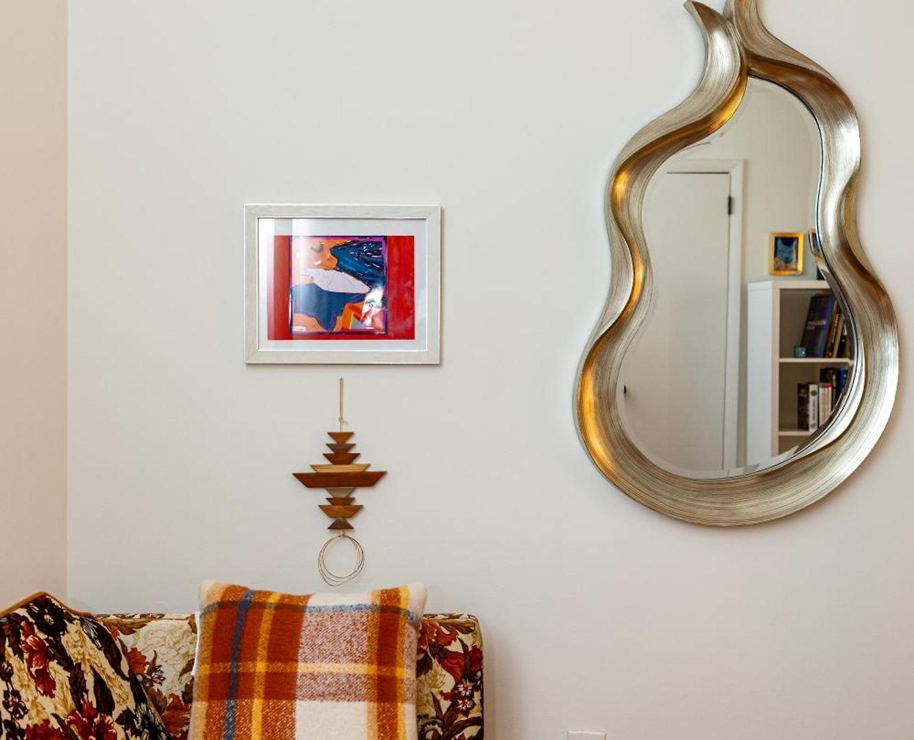 Trendy Bohemian Bungalow, Close To Uptown, Plaza & Noda Holiday home *