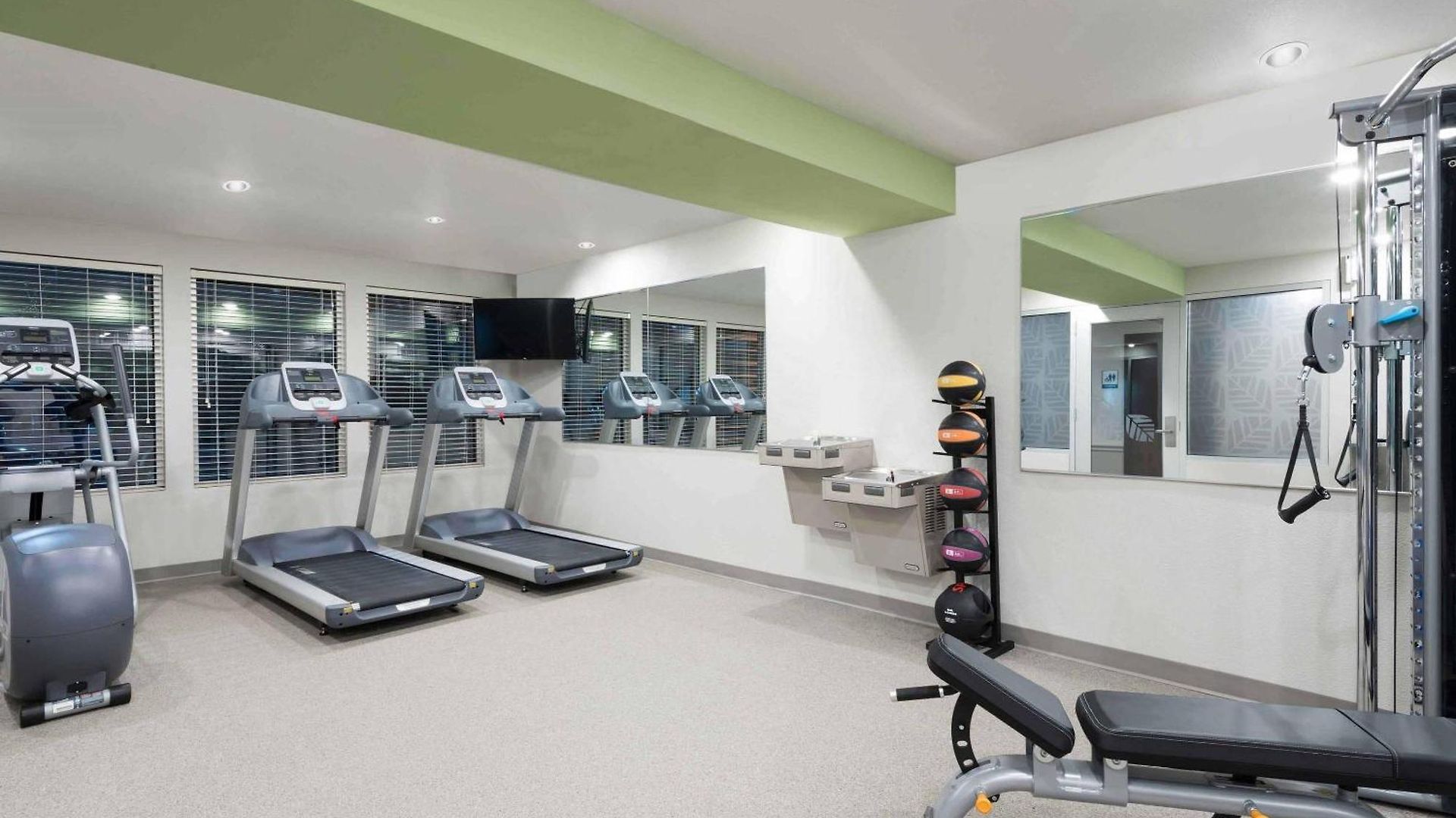Woodspring Airport Hotel Charlotte