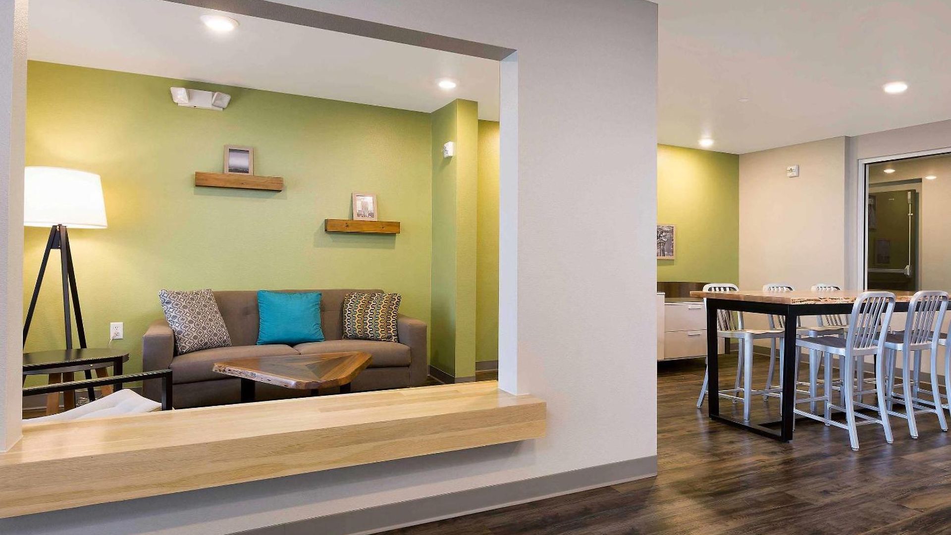 Woodspring Airport Hotel 3*