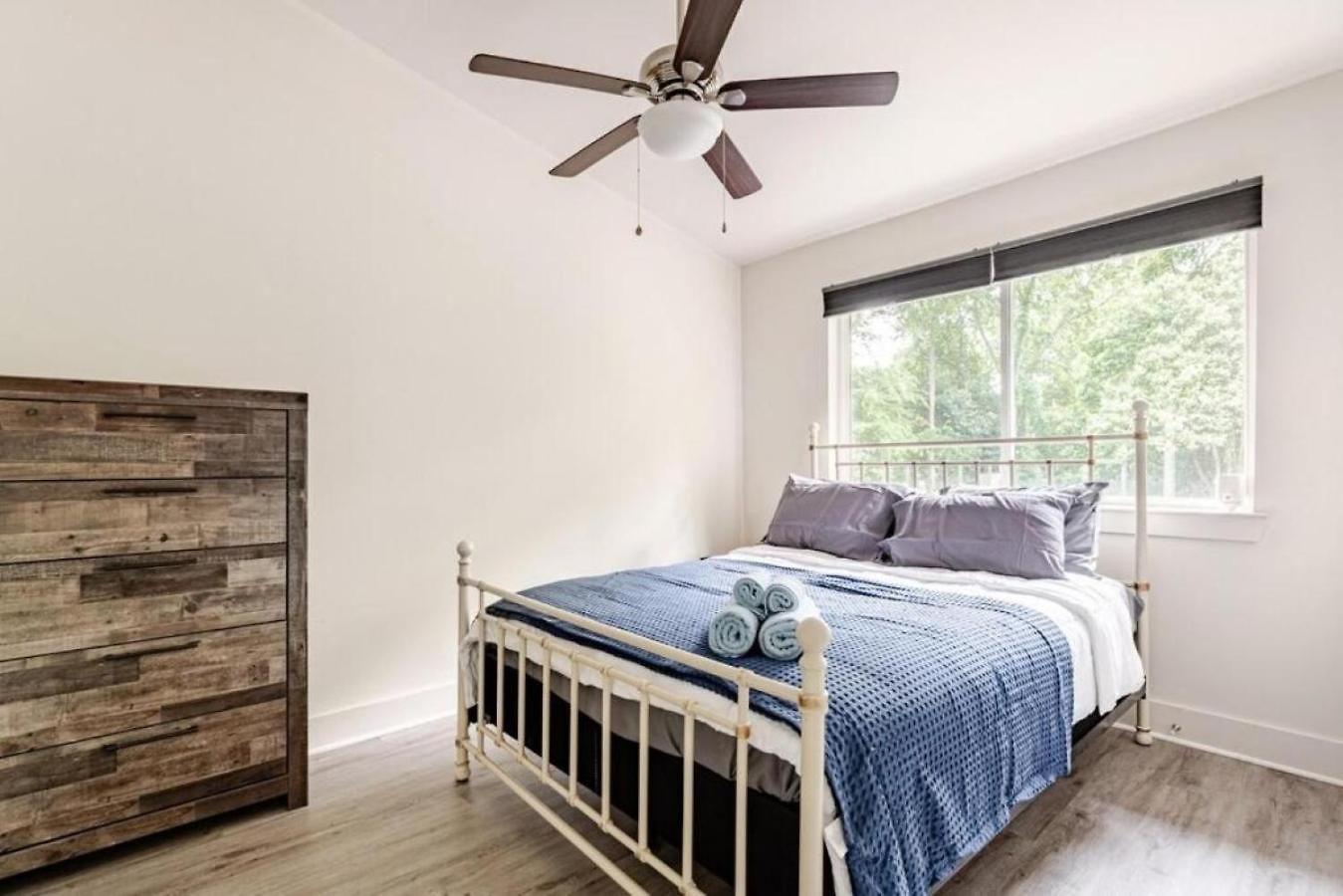 Chic 2br Townhouse With Smart Tv Close To Apartment *