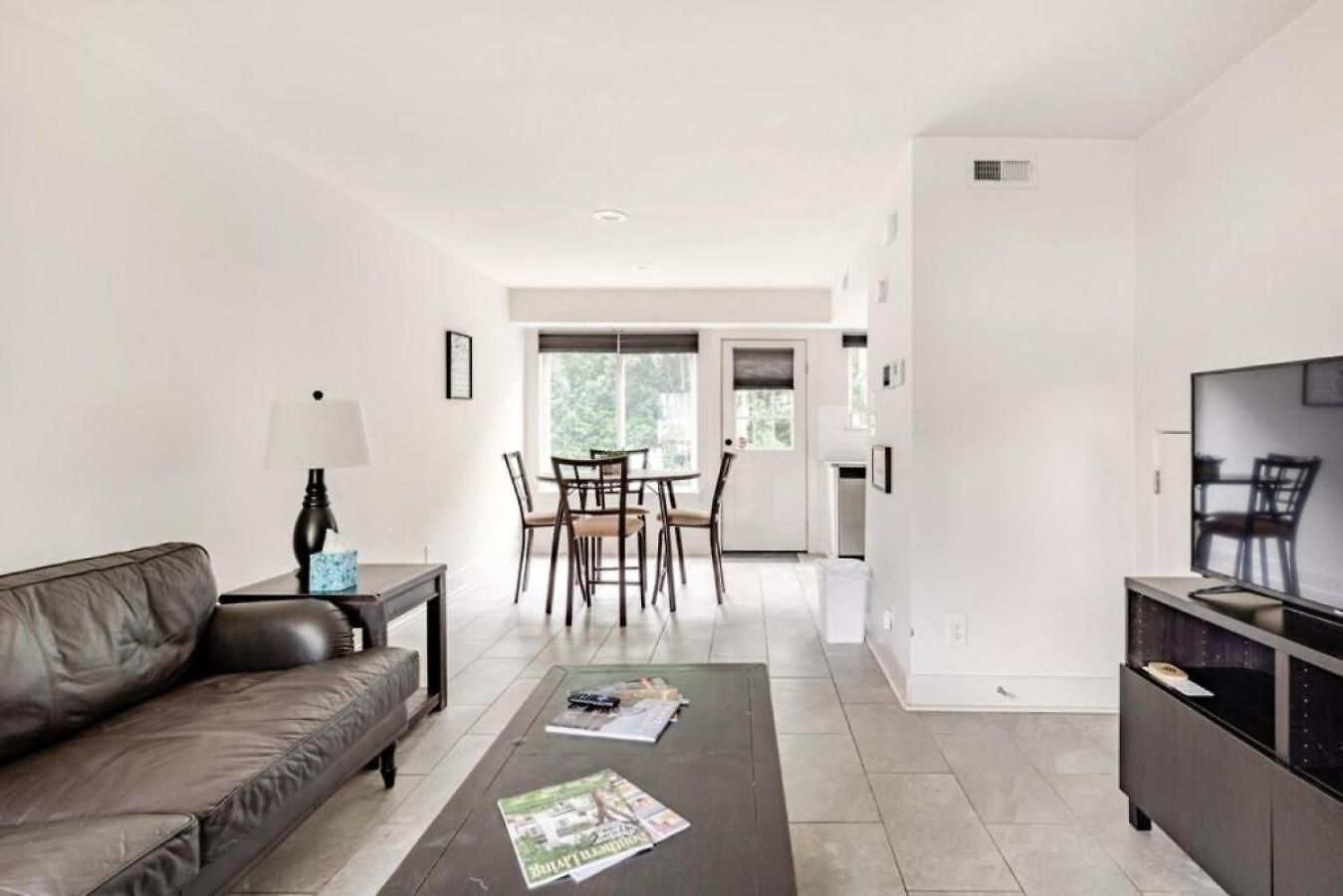 Chic 2br Townhouse With Smart Tv Close To *