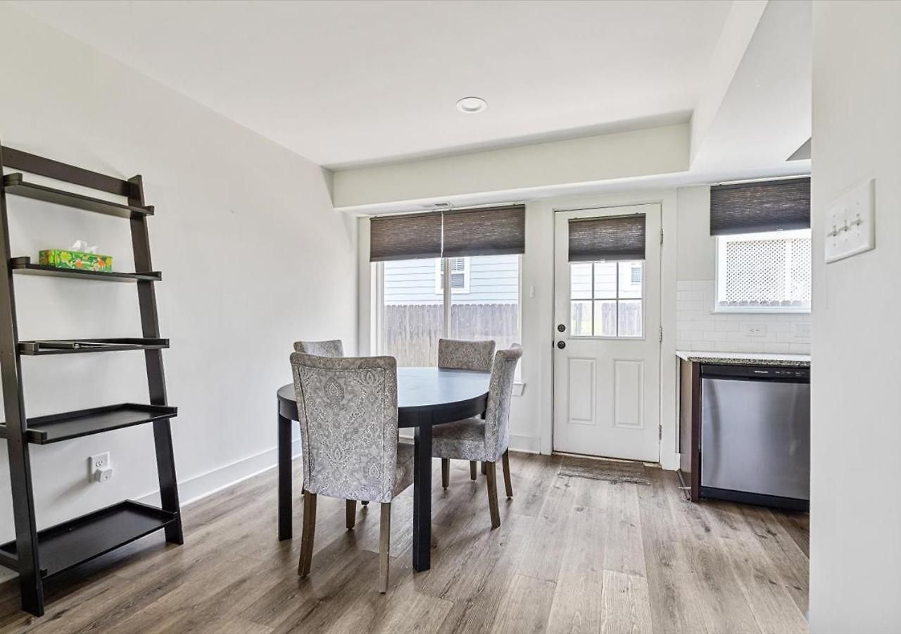 Apartment Sleek 2br Townhouse, Stones Throw To Uptown Charlotte