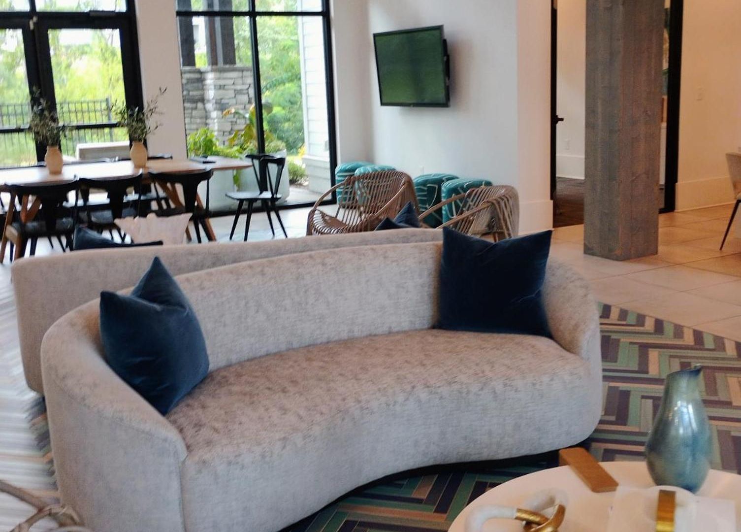 Beautiful In Concord With Swimming Pool And Gymn Apartment *