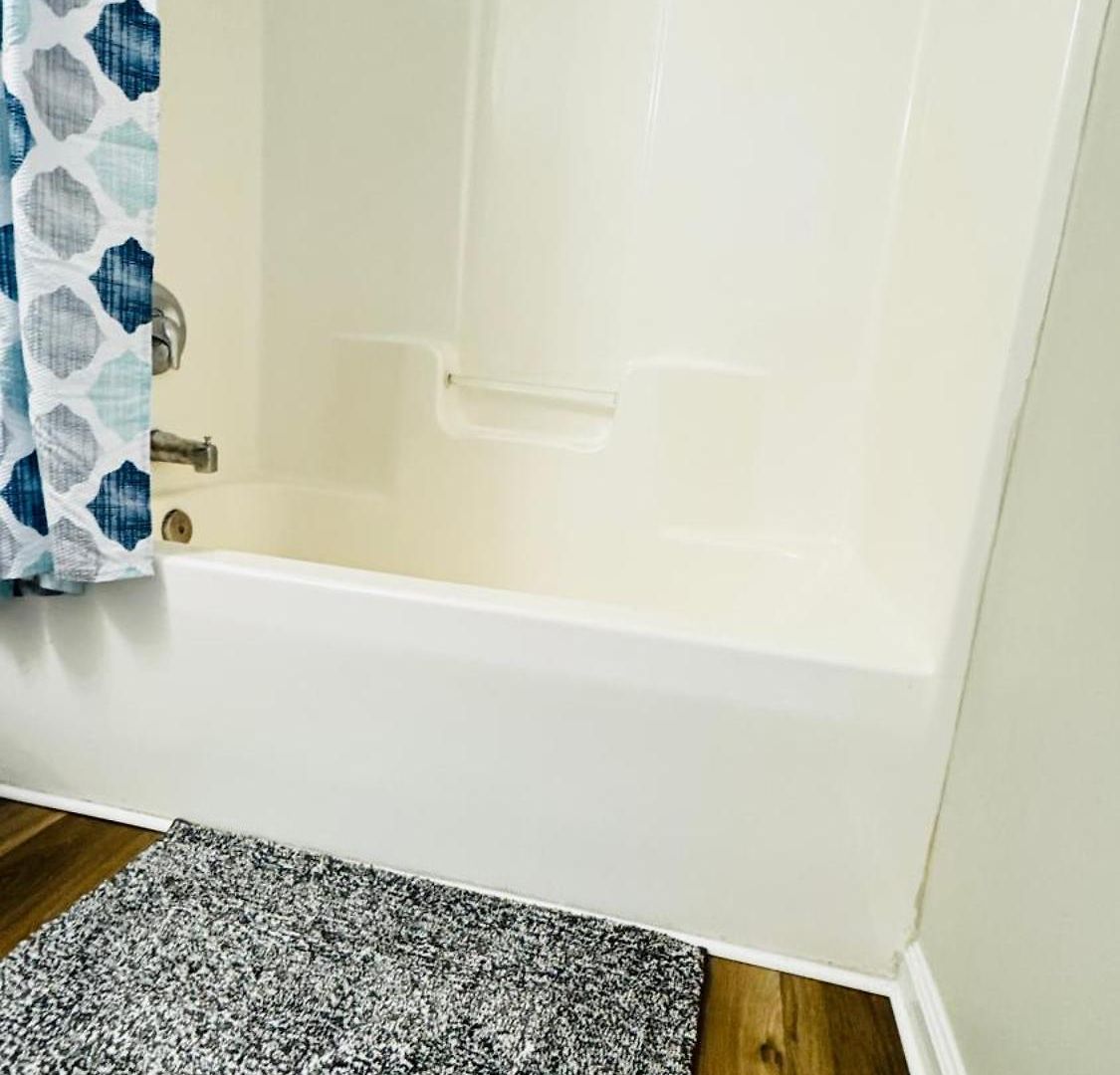 Vacay Escape, Private In With Shared Common Spaces Homestay *