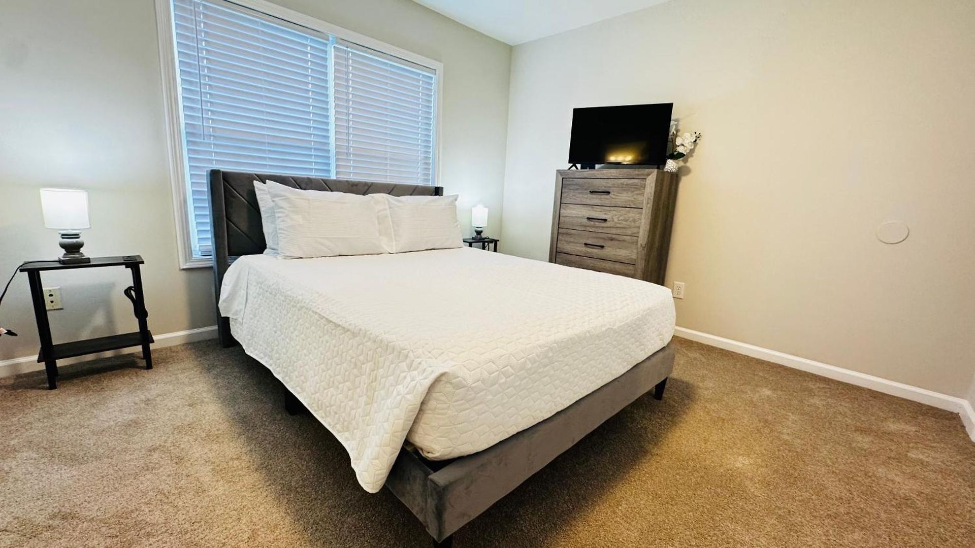 Vacay Escape, Private In With Shared Common Spaces Charlotte