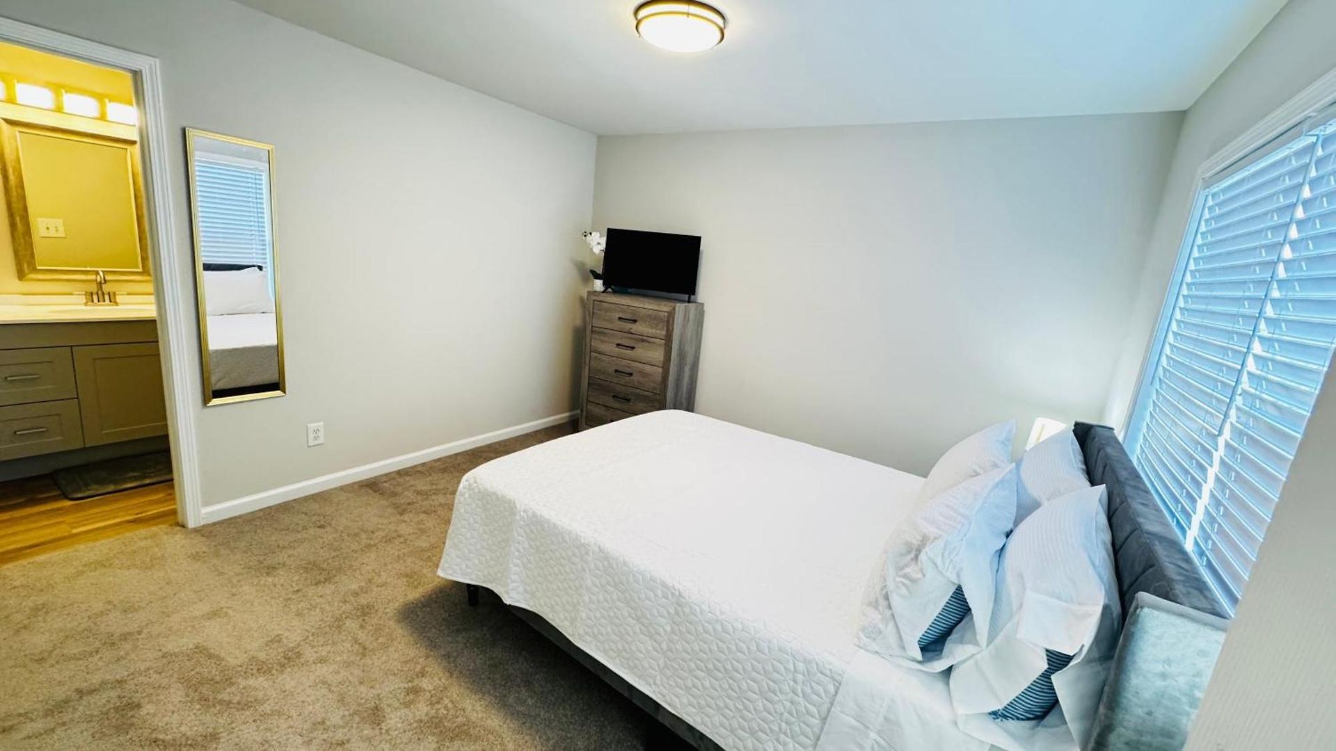Vacay Escape, Private In With Shared Common Spaces Homestay Charlotte